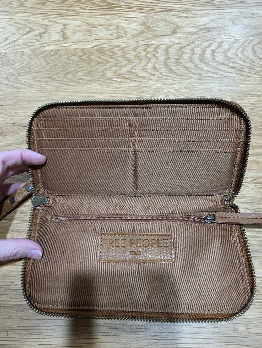 Free People Wallet - Picture 3 of 4